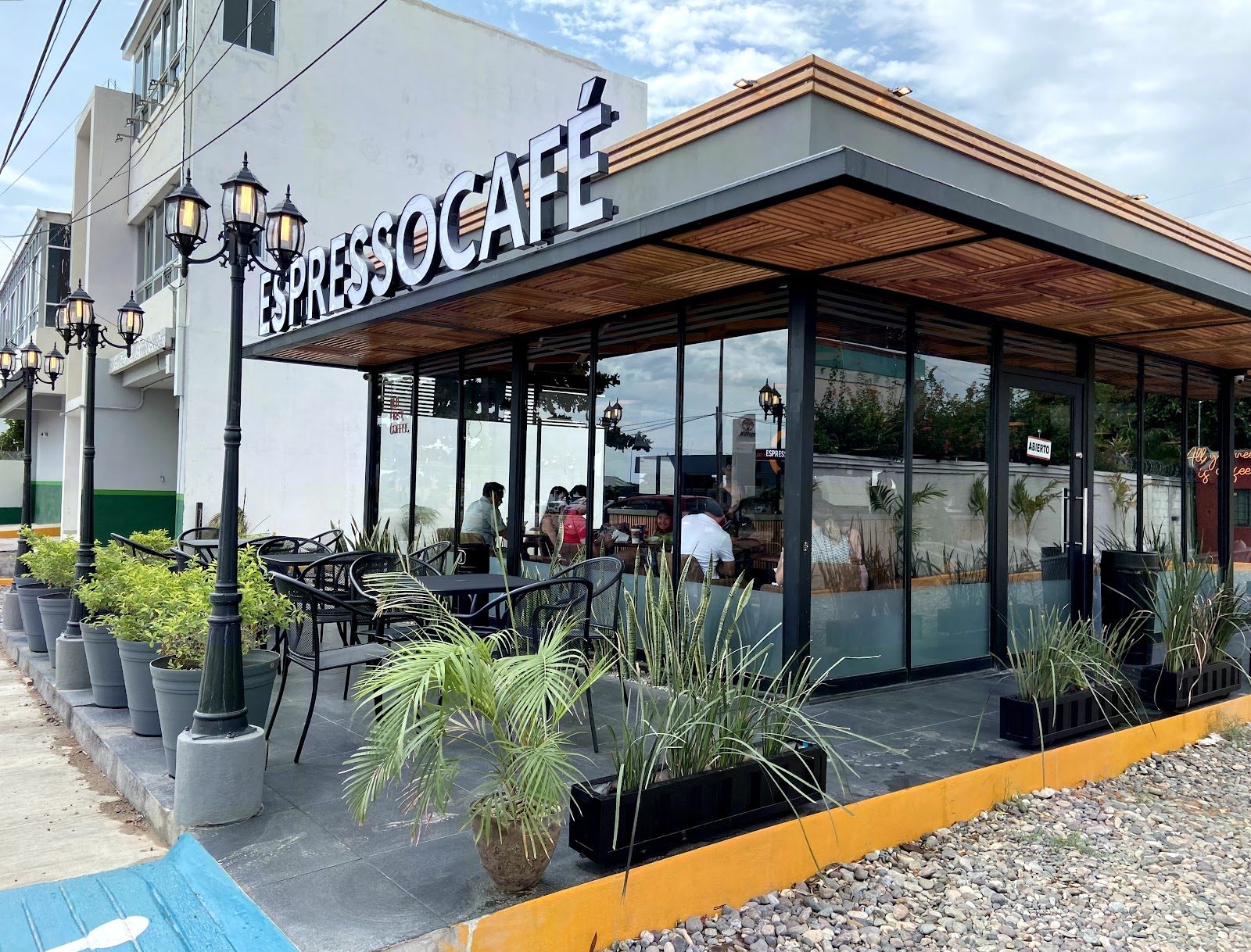La terraza de Espresso Café Granadillo