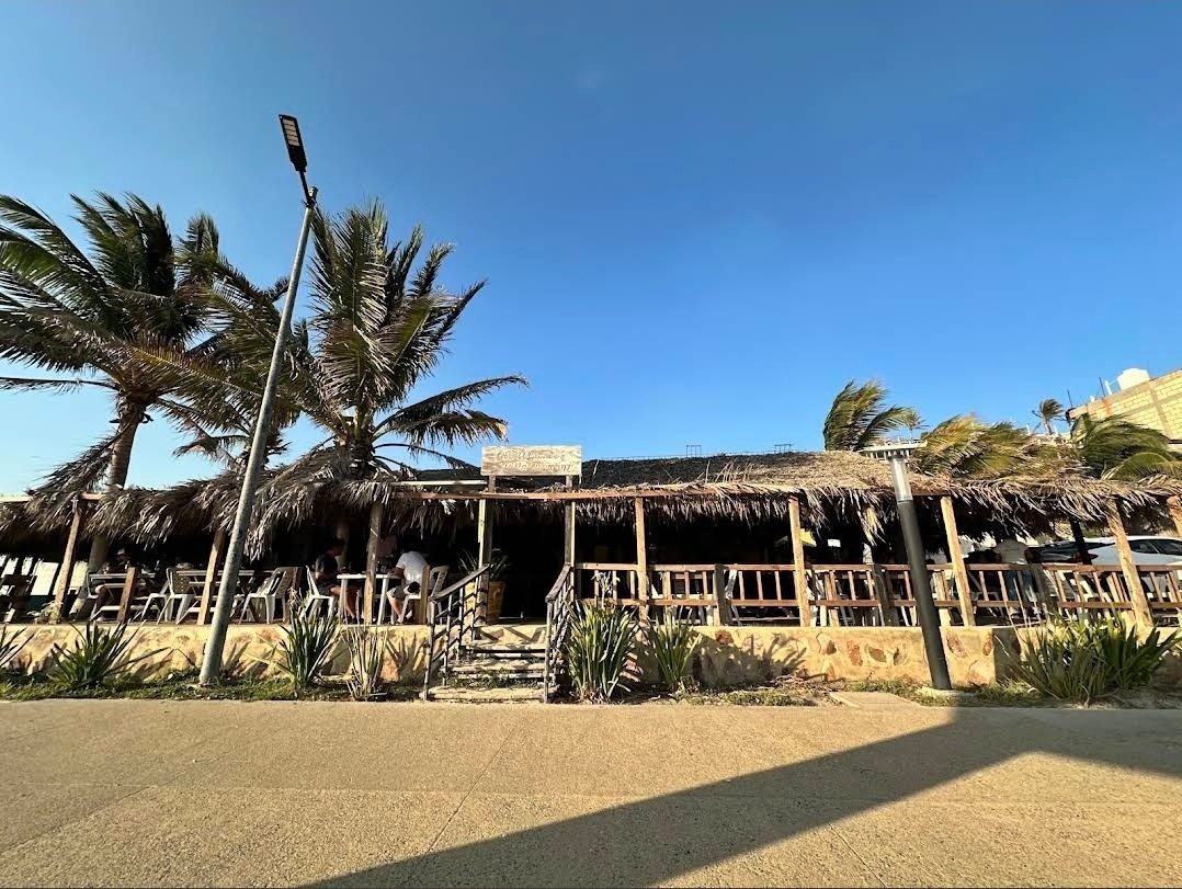 La palapa de Villa Diamante, frente a Playa Abierta