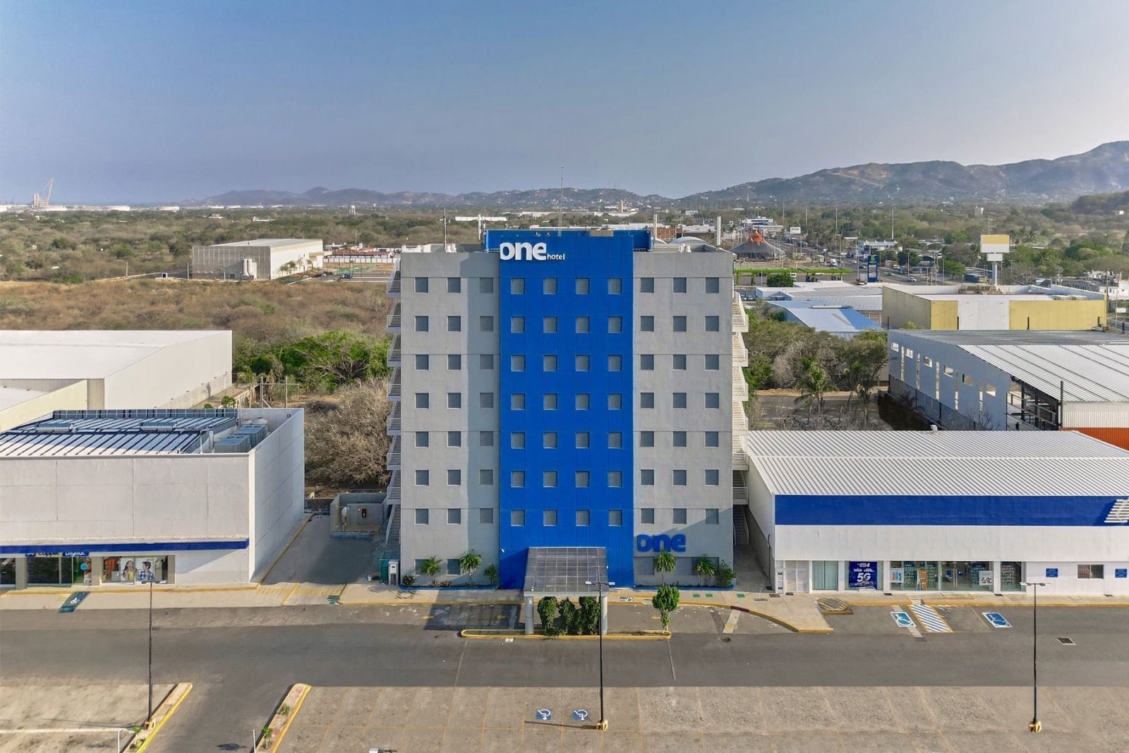 El hotel dentro del Pabellón Salina Cruz