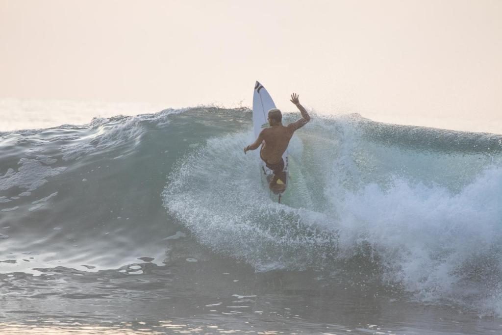 Surf en las puntas de la zona